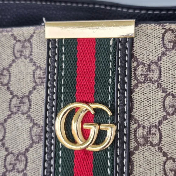 Gucci GG Supreme Messenger Bag Monogram Web Flat Strip Black Red Beige Women - Picture 5 of 16